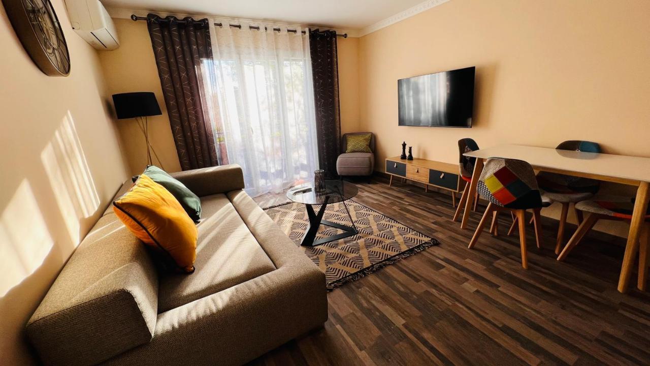 Appartement Pluton à Montpellier Extérieur photo
